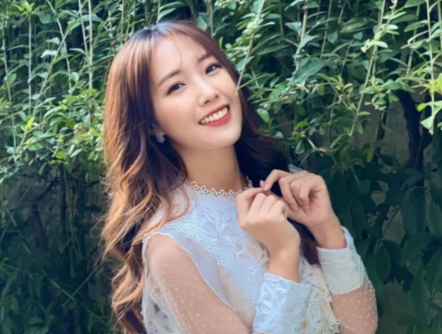 Chân dung MC song ngữ vừa đà tài vừa xinh đẹp