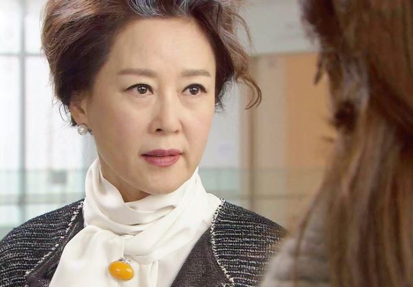 Mừng rỡ khi được mẹ chồng hứa cho nhà, nhưng điều kiện bà đưa ra khiến tôi tắt ngấm nụ cười