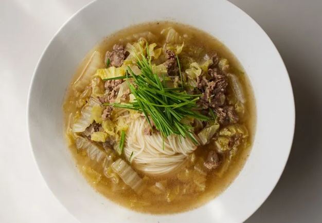 Thêm một cách nấu mì nhanh gọn mà ngọt ngon, đủ chất cho bữa sáng hoặc dịp cuối tuần không muốn đứng bếp lâu