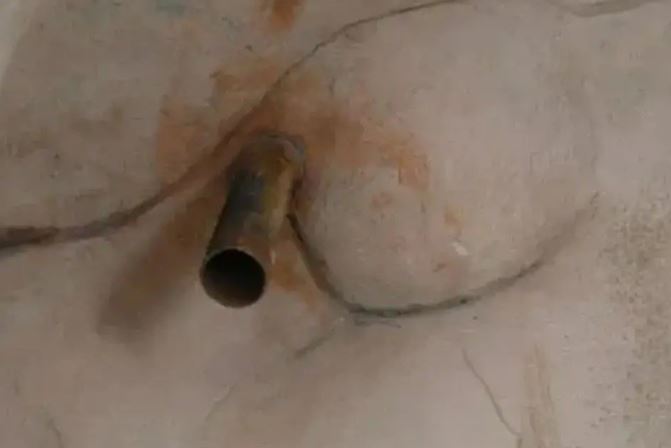 Ống sắt dài 100m xuyên núi, tiết lộ bí mật đằng sau 'tàn tích ngoài hành tinh' của ngọn núi 150.000 tuổi