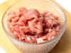 Dù ướp loại thịt nào cũng không nên dùng muối hay rượu nấu ăn, đầu bếp mách mẹo nhỏ giúp thịt mềm thơm mà không bị cháy