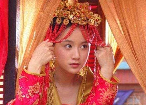 Thời xưa, cơ thể phụ nữ chưa phát triển hoàn thiện, tại sao 13, 14 tuổi lại phải kết hôn? Có điều gì bí mật đằng sau đó?