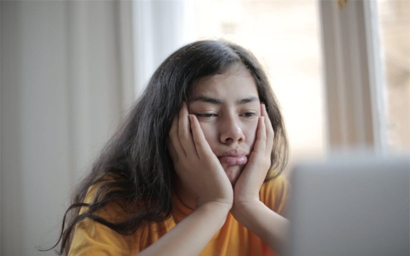 Một số người mắc chứng rối loạn trầm cảm nặng cảm thấy khó có được niềm vui hoặc động lực trong cuộc sống. Một số người mắc chứng rối loạn trầm cảm nặng cảm thấy khó có được niềm vui hoặc động lực trong cuộc sống.