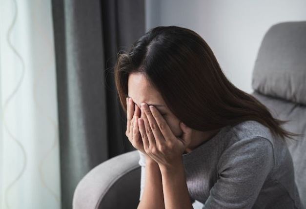 Biết tin con trai nợ nần, bố mẹ chồng đồng ý trả giúp nhưng lại tuyên bố một việc khiến tôi lo lắng