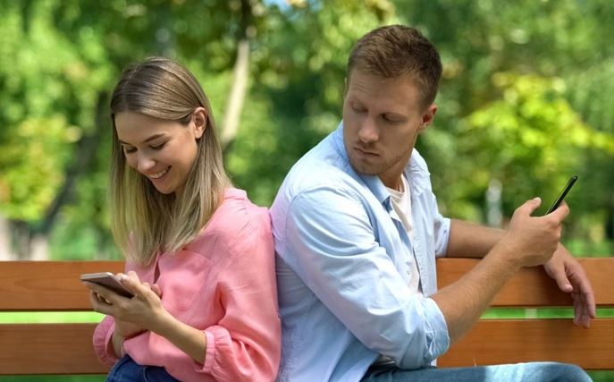 Diễn biến tâm lý bất thường của đàn ông khi ghen