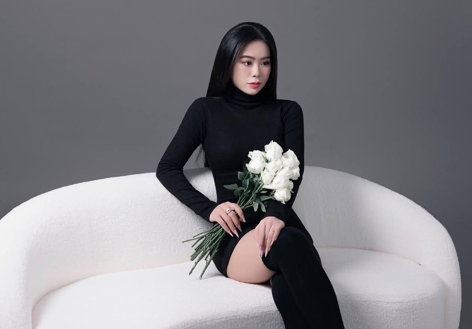 Vẻ quyến rũ khiến dân tình “đắm chìm” của hot girl có 800 nghìn follower