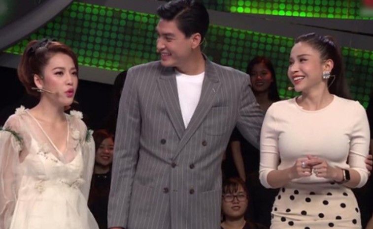 2 sao nữ thuộc hội bạn thân nay đột nhiên trở mặt, còn liếc mắt thái độ căng cực ngay giữa sự kiện