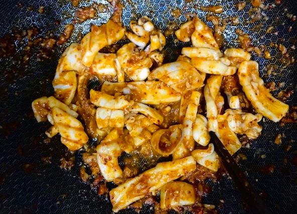 Bữa cơm mà có món này thì đảm bảo cả nhà đều xuýt xoa khen ngon: Thao tác đơn giản, chưa tới 20 phút là xong!