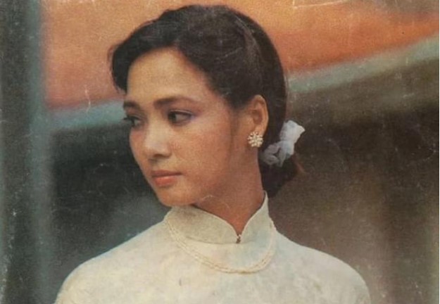 2 NSND &#x111;&#xEC;nh &#x111;&#xE1;m n&#xE0;y t&#x1EEB;ng s&#x1EDF; h&#x1EEF;u nhan s&#x1EAF;c &#x27;n&#x1EE9;c ti&#x1EBF;ng H&#xE0; Th&#xE0;nh&#x27;, c&#xF3; cu&#x1ED9;c s&#x1ED1;ng h&#xF4;n nh&#xE2;n h&#x1A1;n 30 n&#x103;m ng&#x1EAD;p tr&#xE0;n h&#x1EA1;nh ph&#xFA;c kh&#xF4;ng c&#x1EA7;n c&#x1B0;&#x1EDB;i xin