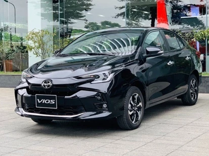 Toyota Vios giảm giá 'sập sàn' tại đại lý, mức khởi điểm còn ngang xe hạng A