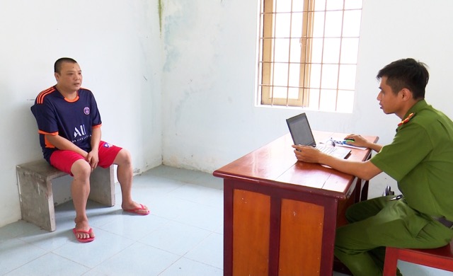 An Giang: Kh&#x1EDF;i t&#x1ED1;, b&#x1EAF;t t&#x1EA1;m giam 12 &#x111;&#x1ED1;i t&#x1B0;&#x1EE3;ng &#x111;&#xE1;nh b&#x1EA1;c