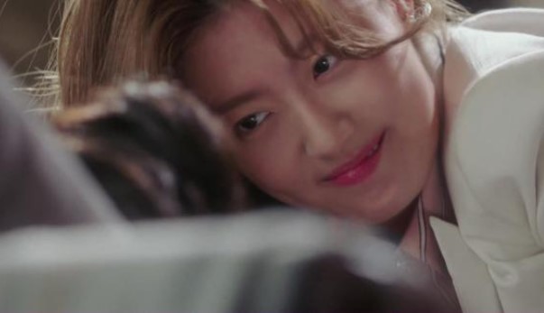 Chiêu đơn giản mà “độc” của vợ khiến chồng ngoại tình giật mình tới... kiếp sau