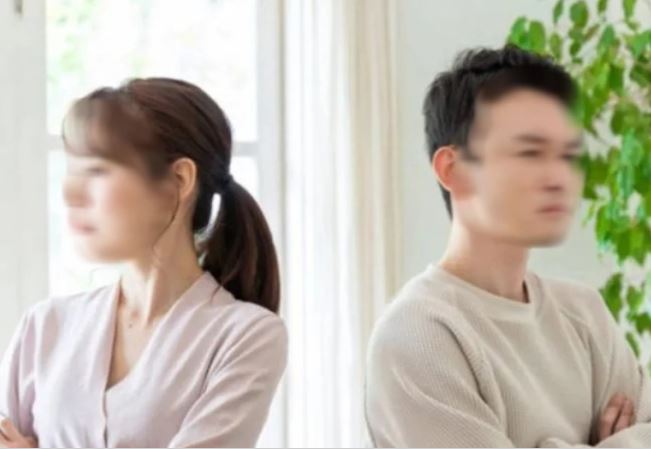 Trước ngày ra tòa, chồng nói sẽ cho tôi ngôi nhà trị giá 4 tỷ nhưng tôi phải từ bỏ quyền nuôi con