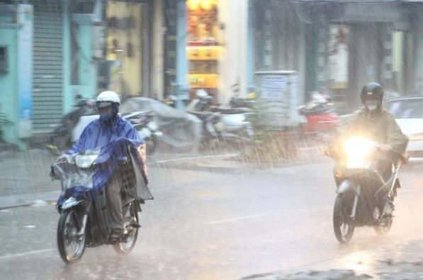 Miền Bắc chiều tối mưa giông, đề phòng lốc sét, mưa đá