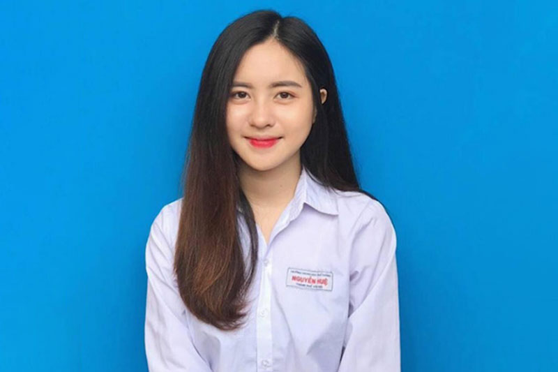 Khoe ảnh thẻ, nữ sinh khiến ai cũng xuýt xoa bởi nhan sắc bất chấp camera thường