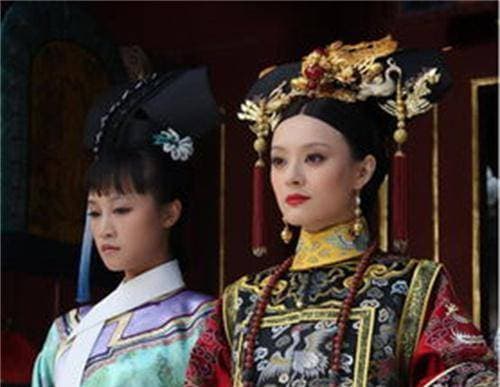 Công dụng bộ móng tay dài của phi tần nhà Thanh là gì? Không chỉ để thuận tiện cho Hoàng đế, mà còn cho các chức năng khác