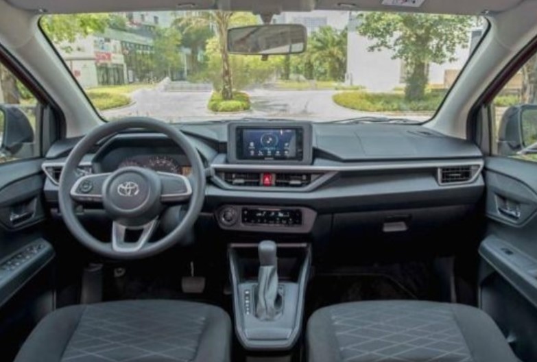 Quên Kia Morning và Hyundai Grand i10 đi, mẫu hatchback rẻ nhất của Toyota đang giảm giá kỷ lục