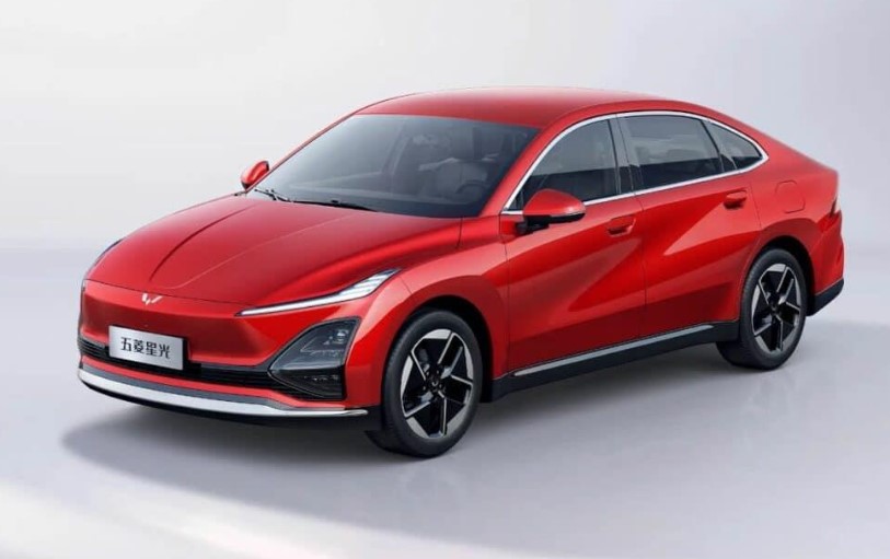 Hãng xe Trung Quốc đang bán tại Việt Nam trình làng mẫu sedan ngang cỡ Toyota Camry, khởi điểm từ 300 triệu đồng