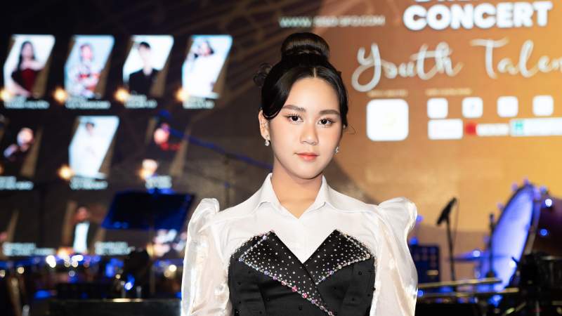 Hoa hậu Bella Vũ mở màn buổi diễn hòa nhạc giao hưởng