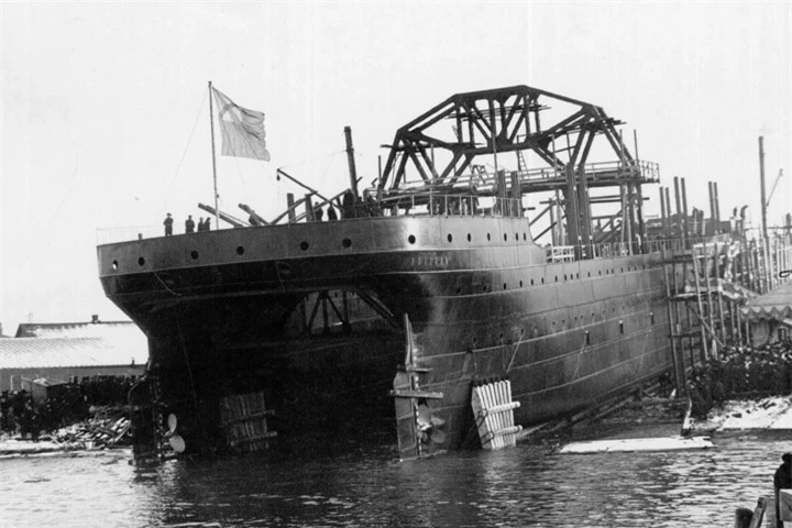 Tàu cứu hộ Kommuna được hạ thủy vào năm 1913. (Ảnh: TASS)