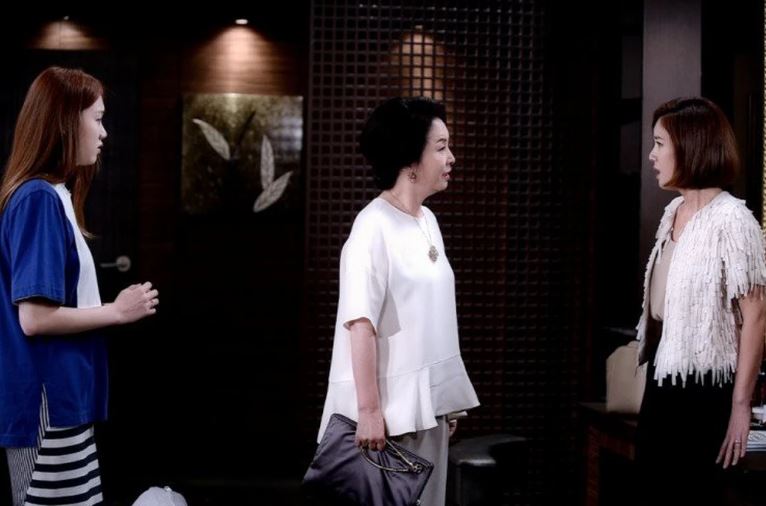 Bán nhà để trị bệnh cho mẹ chồng, tôi lại tiếp tục hứng chịu bất công