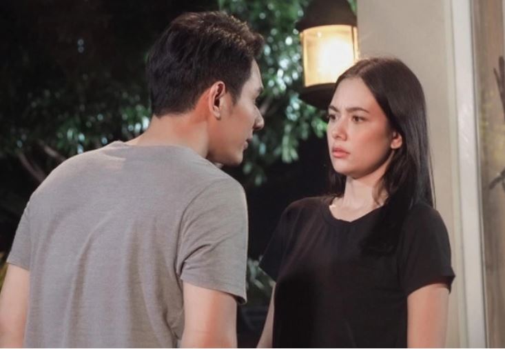 Bạn trai ném món quà mà tôi định tặng mẹ chồng tương lai