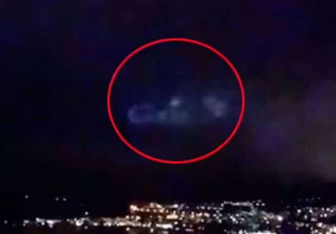 UFO hình đĩa khổng lồ lơ lửng trên hồ nổi tiếng Thụy Sĩ