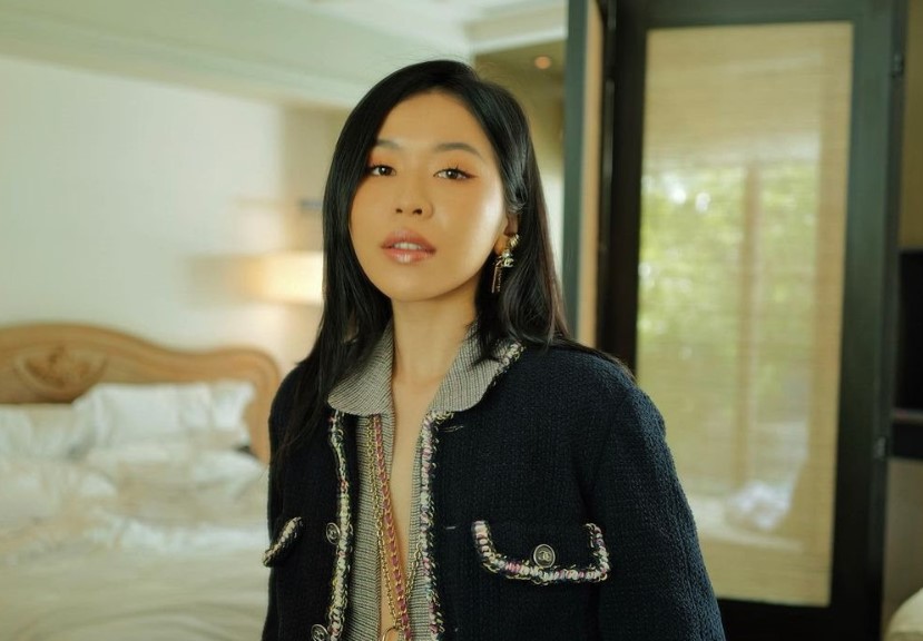 Nhân viên văn phòng lấn sân livestream bán hàng "mượt" nhất hiện tại: Doanh thu cả tỷ/phiên, giàu cỡ nào?