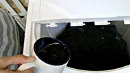 Đổ cafe vào máy giặt: Bạn đã biết mẹo hay này chưa?