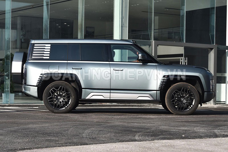 SUV địa hình siêu hầm hồ, công suất 1.197 mã lực, giá gần 3,6 tỷ đồng