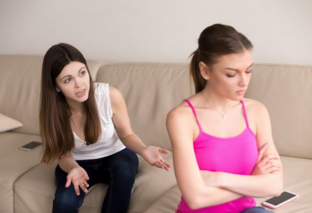 Em chồng bảo mặt tôi như cái bánh bao ế khiến em ăn cơm cũng không thấy ngon