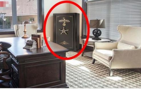 Đặt két sắt đúng 'điểm vàng' này, lộc ào ào cả năm