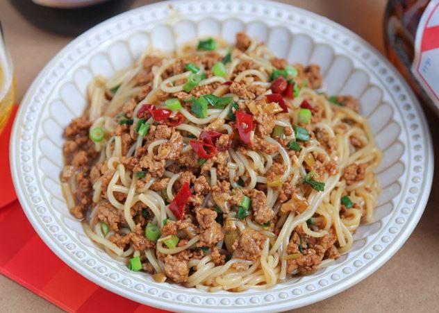 Cách làm mì thịt băm mềm ngon, dễ ăn cho bữa sáng