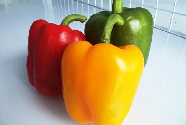 Mẹo chọn ớt chuông cực hay: Đảm bảo mua được toàn quả ngọt, ăn sống cũng không bị hăng!