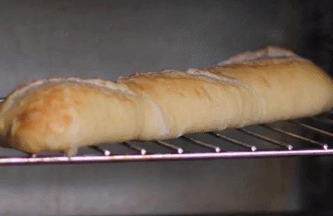 Lỡ nấu cơm bị nhão, đường bị vón cục hay bánh mì bị cứng thì dùng 5 mẹo này đảm bảo xử lý được ngay rắc rối