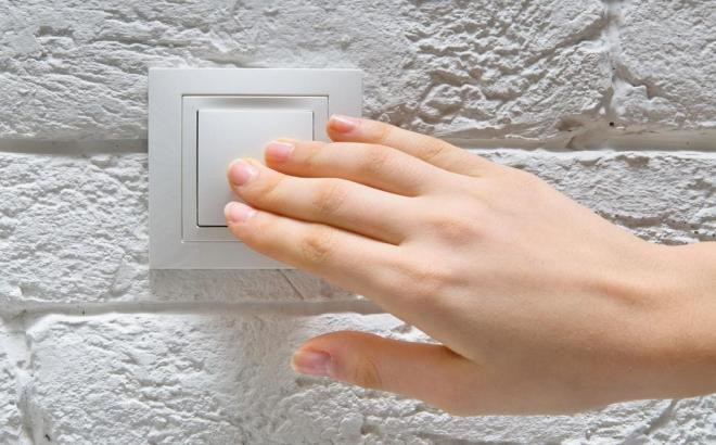 Vì sao các cặp đôi thích 'tắt đèn khi yêu'?