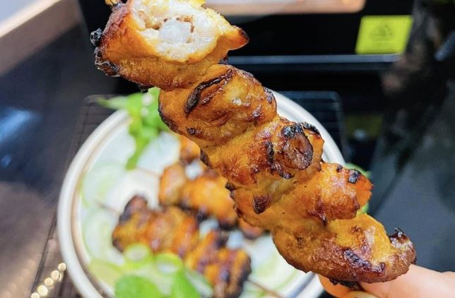 Cách nướng thịt xiên mềm ngon không khô, ngậy nhưng lại chẳng ngán của mẹ đảm