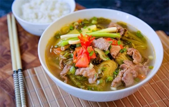 canh bò, canh bò nấu dưa chua, món ngon 