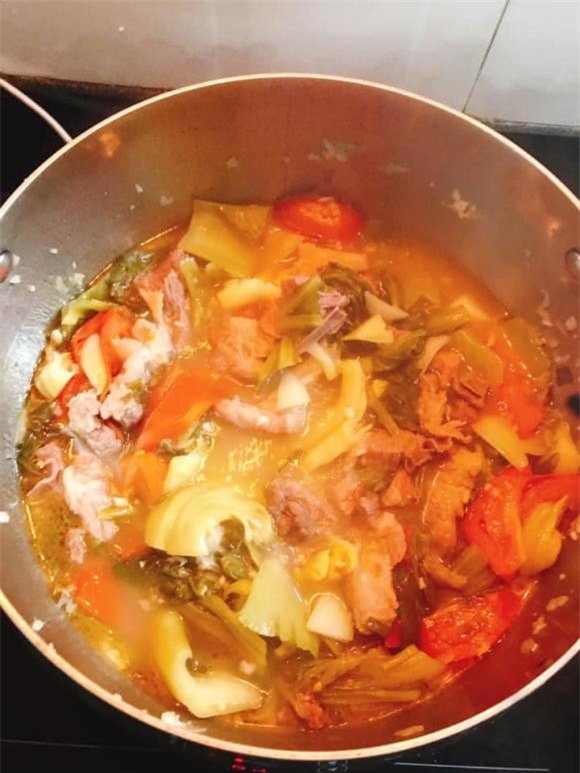 canh thịt bò 1 canh bò, canh bò nấu dưa chua, món ngon