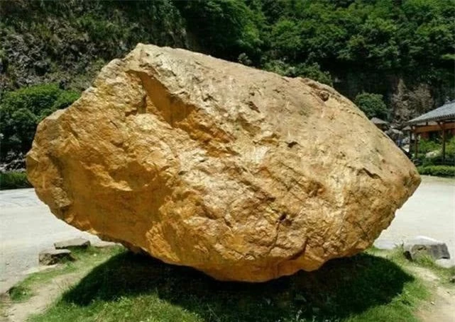 “Khối đá” trị giá hơn 41.000 tỷ đồng được giám sát 24/24 ở Trung Quốc: Nặng đến 45 tấn, phát sáng bất thường, là kho báu lộ thiên nhiều người ao ước - Ảnh 3.