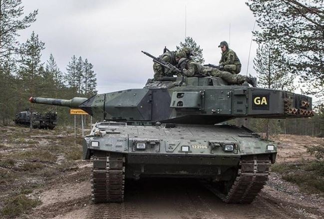 Nga đang mổ xẻ tăng Leopard 2A5 chiến lợi phẩm