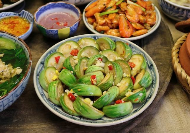 Cách làm cà bát muối xổi giòn tan, chua chua ngọt ngọt, không bị màng nhớt của mẹ đảm