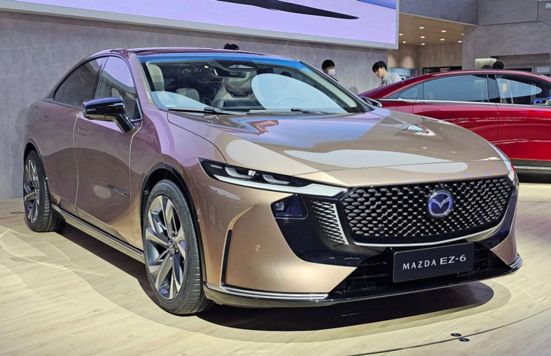 Cận cảnh Mazda EZ-6 vừa trình làng: Thiết kế bắt mắt, sedan điện sẽ thay thế Mazda6