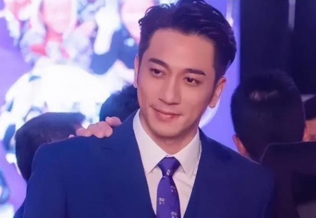 Nam diễn viên bị gọi là 'kẻ cặn bã': 20 năm ra mắt, cặp kè với 16 phụ nữ nhưng hiện ngoài 40 tuổi vẫn chưa có ai dám cưới