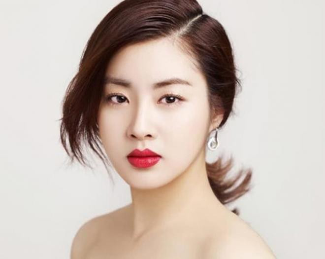 Phụ nữ sở hữu nét phúc tướng này càng về hậu vận càng viên mãn, giàu sang phú quý không ai bằng