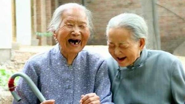 Tại sao phụ nữ Nhật Bản sống lâu hơn? Bí quyết: Đi ngủ sớm và dậy sớm để xếp thứ 3, thứ 1 có thể gây bất ngờ