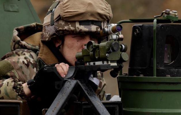 Chức năng bất ngờ của xe tăng bánh lốp AMX-10RC trên chiến trường