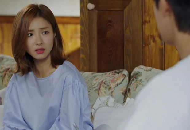 Gửi con cho mẹ chồng trông nhưng khi đến đón, tôi phát ngất vì thấy cốc sữa đậu nành để trên bàn cùng gương mặt thất thần của con gái