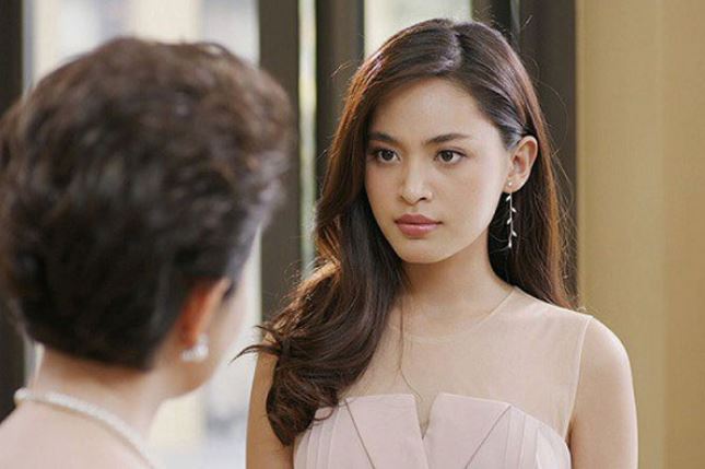 M&#x1EEB;ng c&#x1B0;&#x1EDB;i em ch&#x1ED3;ng 10 tri&#x1EC7;u v&#x1EAB;n b&#x1ECB; m&#x1EB9; ch&#x1ED3;ng b&#x129;u m&#xF4;i ch&#xEA; &#xED;t, n&#xE0;ng d&#xE2;u li&#x1EC1;n &#x111;em ra 1 cu&#x1ED1;n s&#x1ED5; khi&#x1EBF;n c&#x1EA3; nh&#xE0; ch&#x1ED3;ng c&#xE2;m n&#xED;n