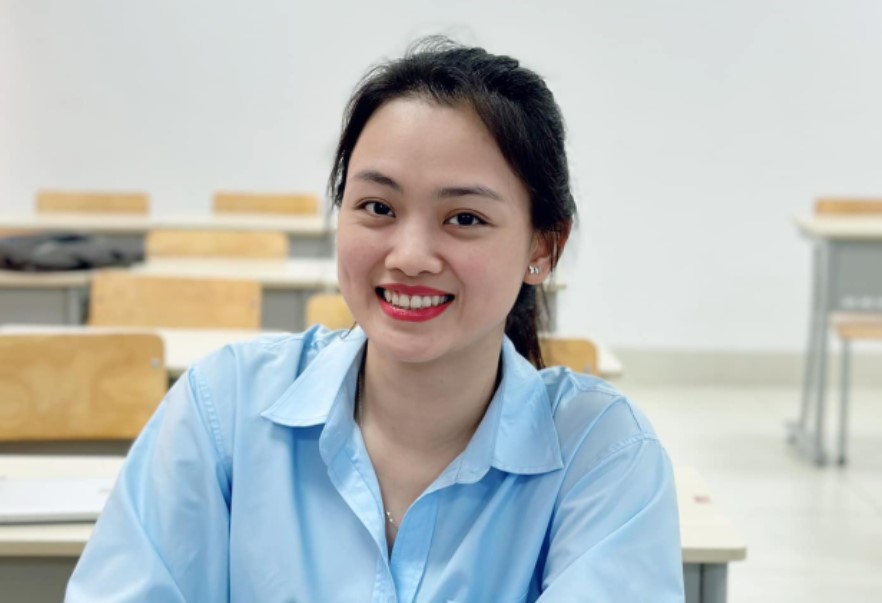 Cô gái xinh đẹp bất ngờ được Xuân Trường "tag" tên trên Facebook